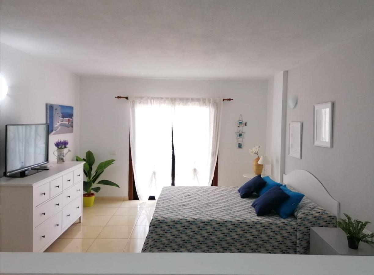 Large Studio Apartment With Lovely Terrace And Wifi Los Cristianos  Luaran gambar